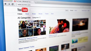 Търсенето в YouTube получава своя версия на AI Overviews от Google
