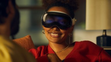 Бивш инженер на Apple обвинен в кражба на тайни за Vision Pro